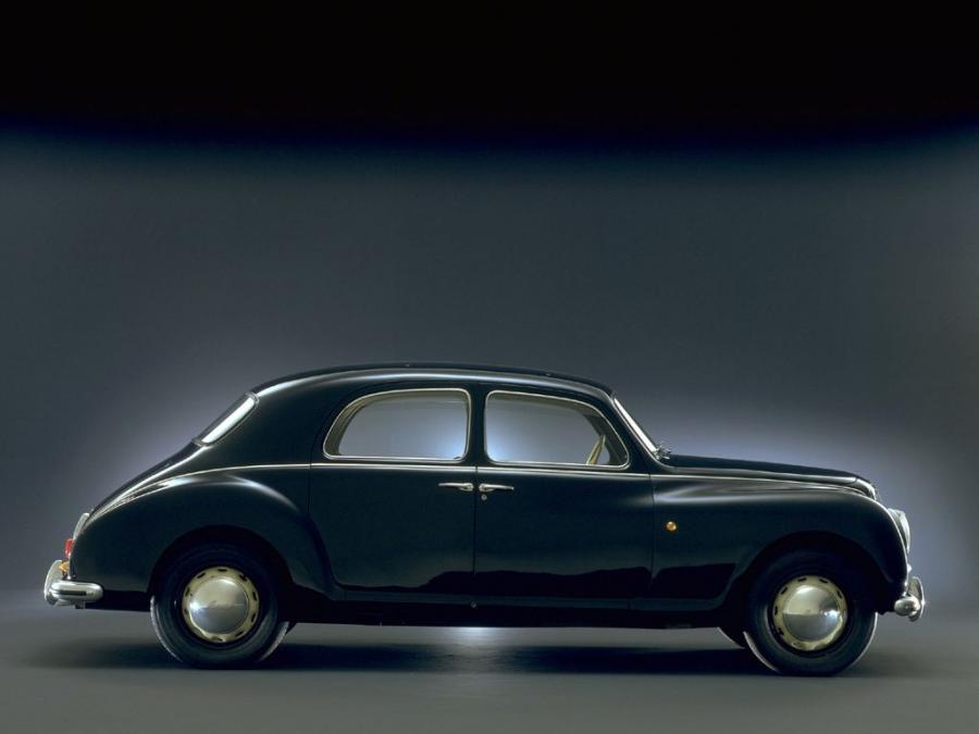  Lancia Aurelia 1950 года  (фото 11 из 15)